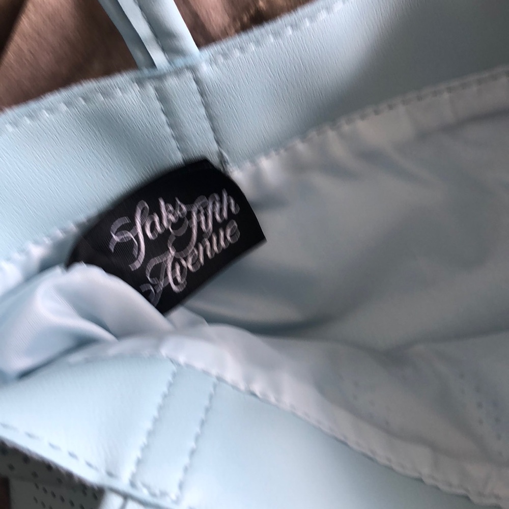 Tote - Picture 4 of 4